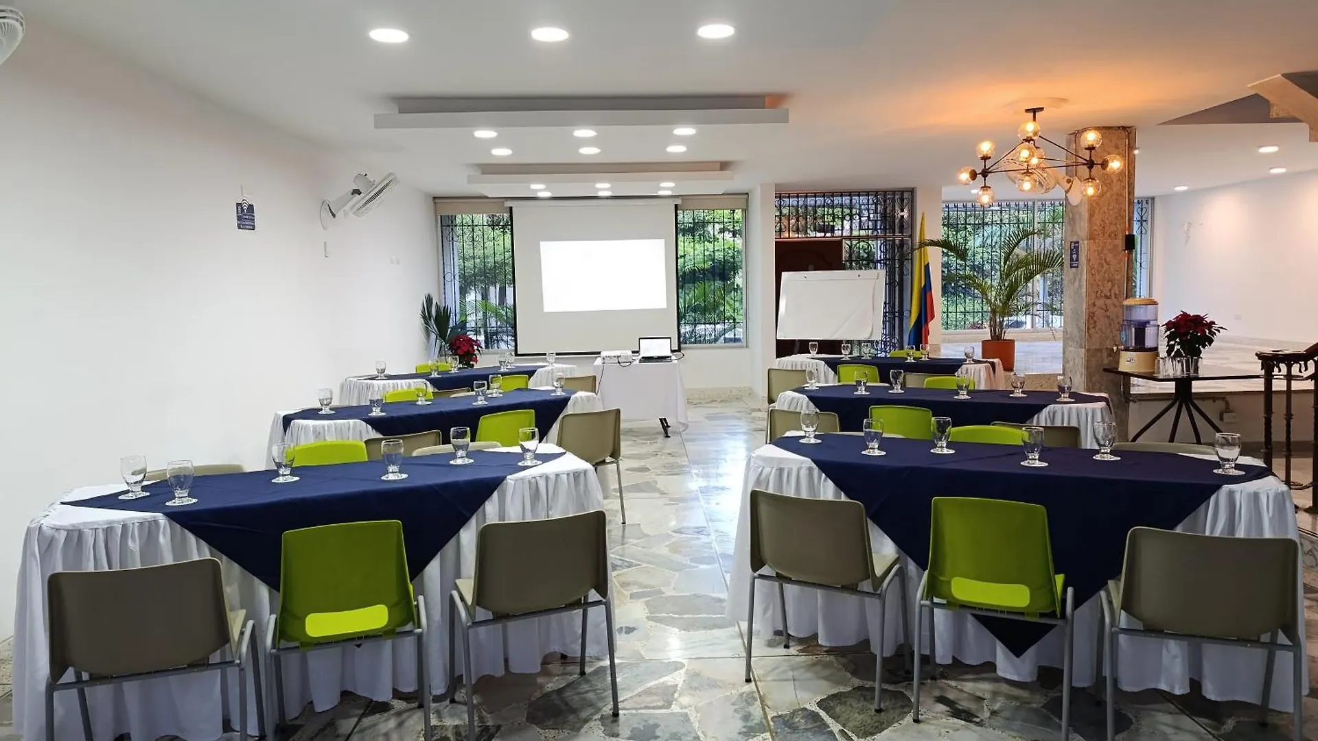 Hotel Casa Santa Monica Norte カリ