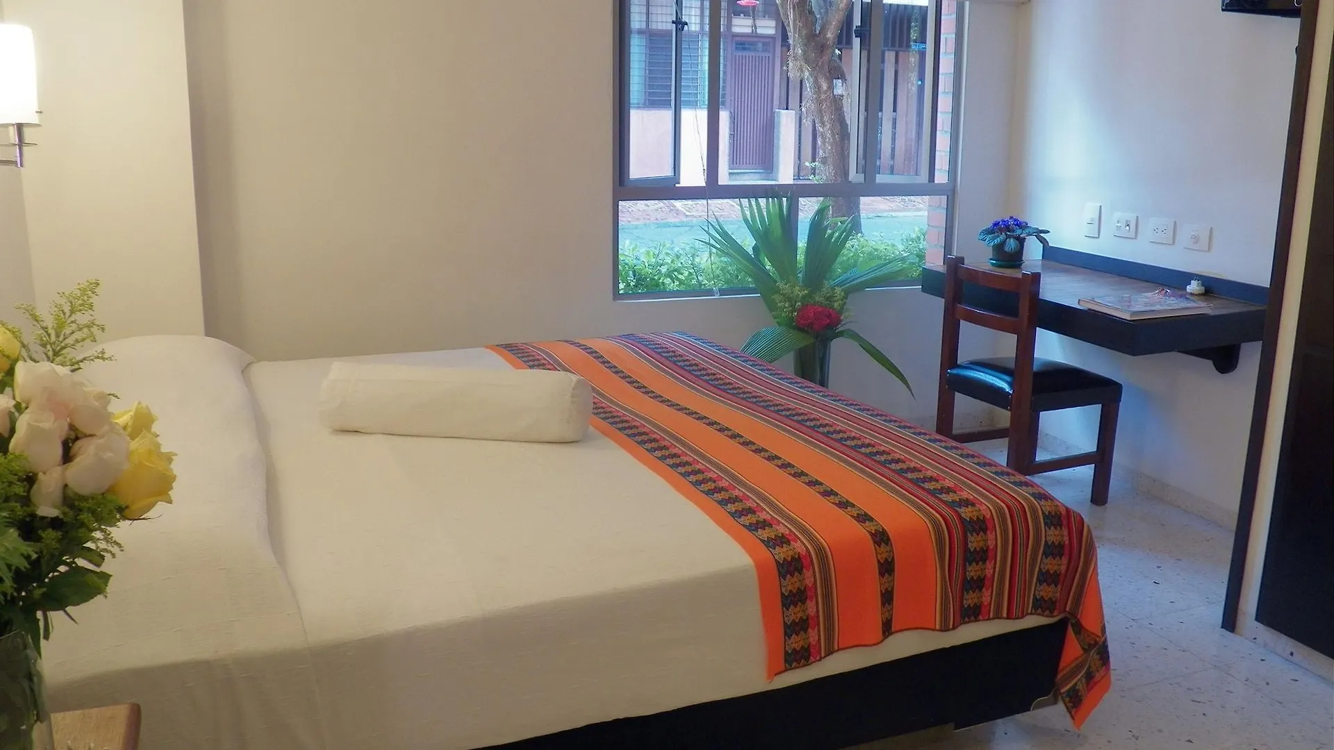 Hotel Casa Santa Monica Norte Cali
